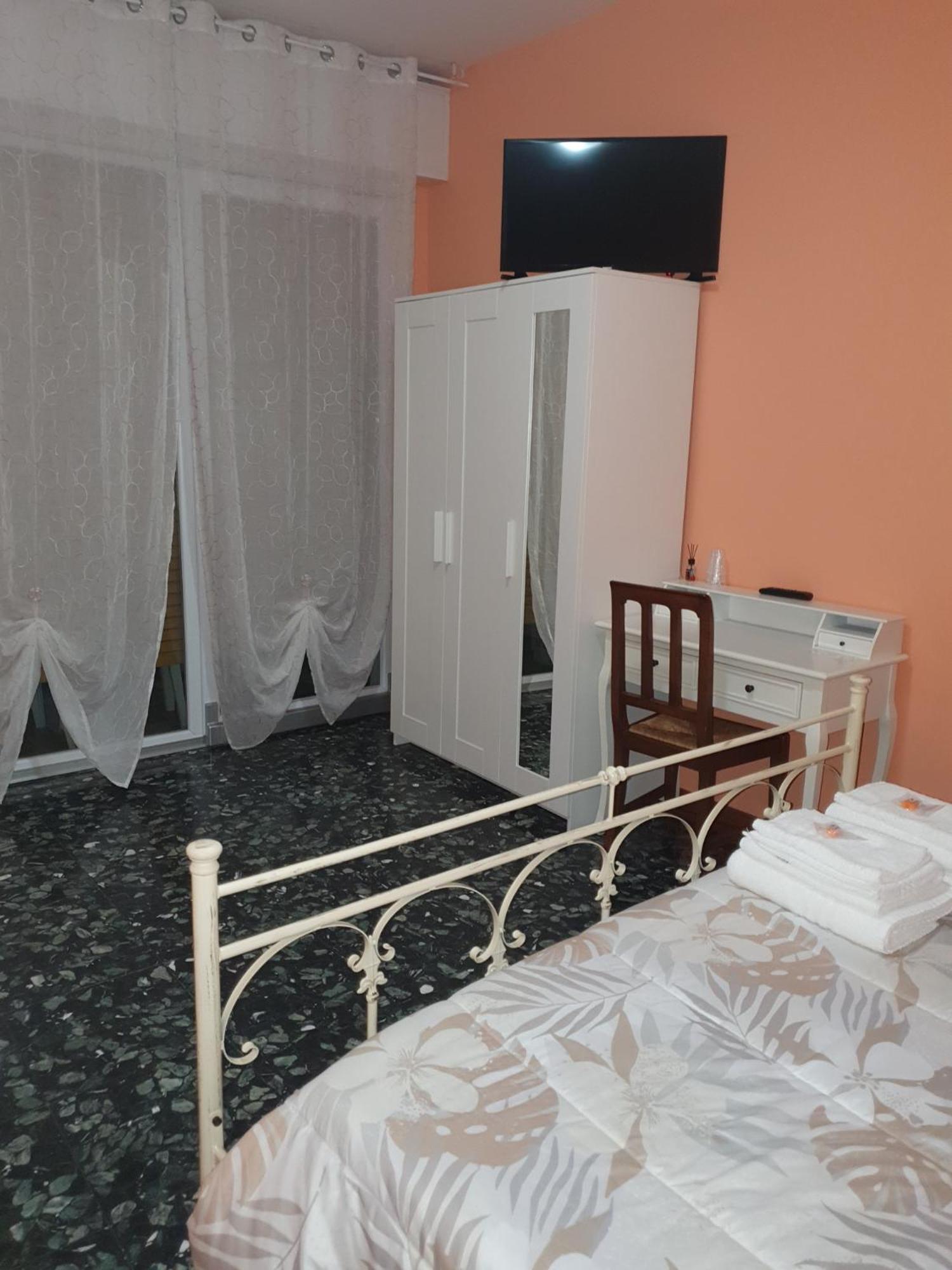 Andrea Affittacamere E B&B Solignano Nuovo Dış mekan fotoğraf